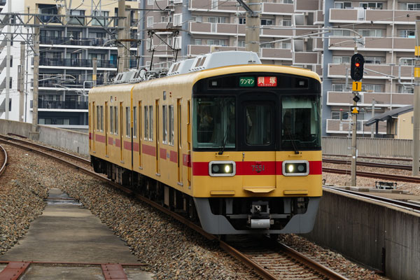 西鉄 7050形 西鉄千早駅