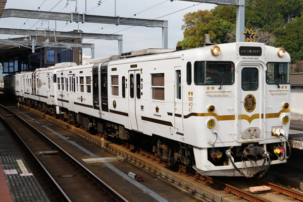 JR九州 キハ40 武雄温泉駅 ふたつ星4047 2026年