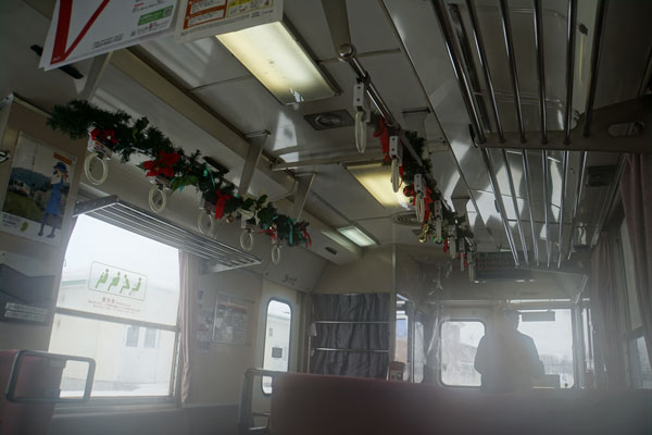山形鉄道 YR-880形 車内