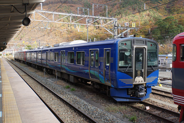 しなの鉄道 SR1系 戸倉駅