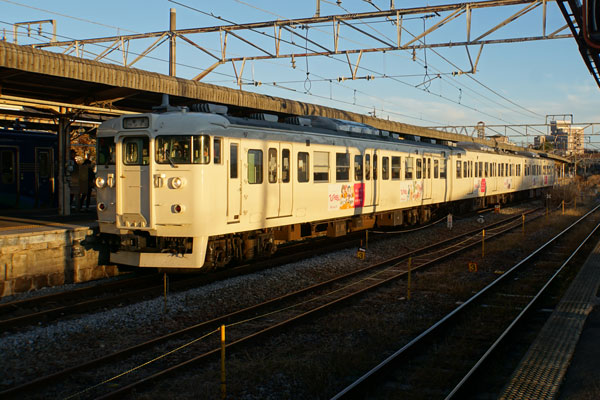 しなの鉄道 115系 小諸駅